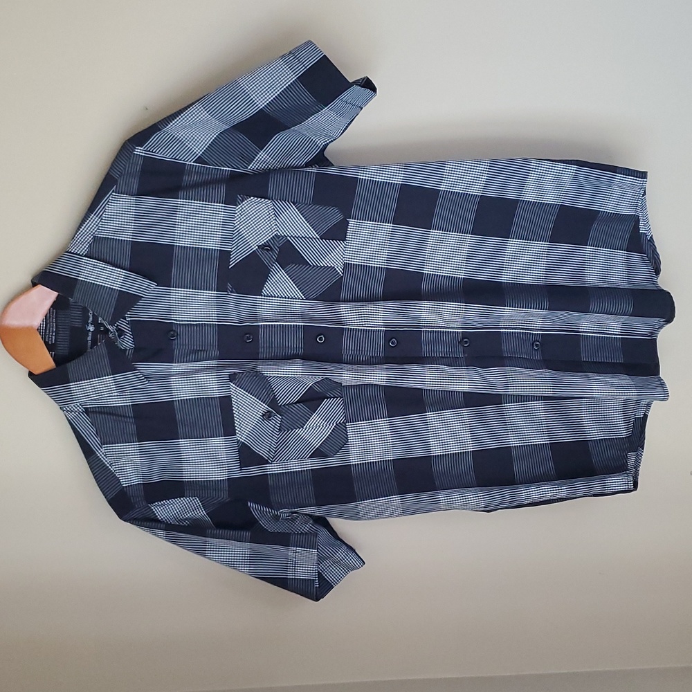 Beverly Hills Polo Club black button down short sleeve shirt